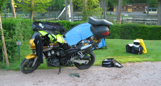 fazer 600 with camping gear all around in the sunshine at Le Nouvion-en-Thiérache